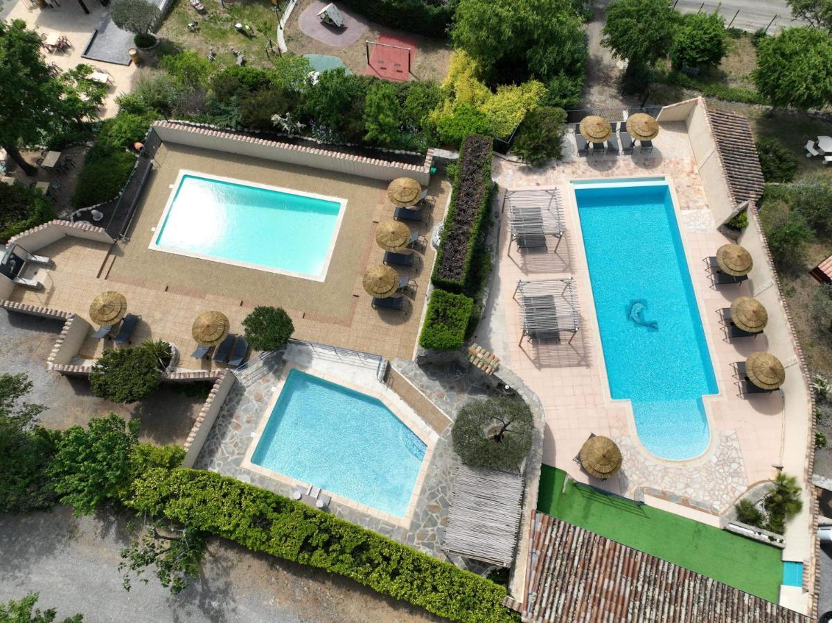 ז'ואיוז Village De Gites Mas De La Bastide מראה חיצוני תמונה